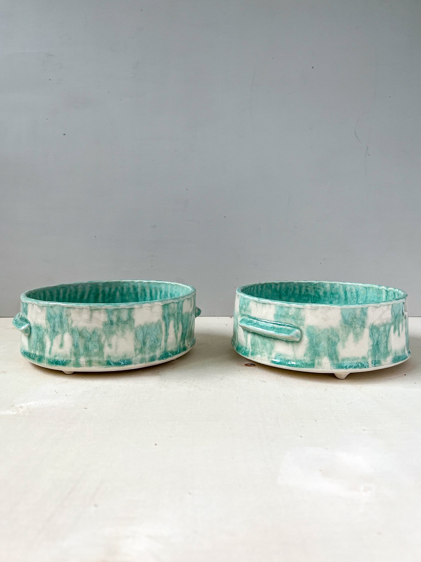 minty blue checkered pet bowl set - large